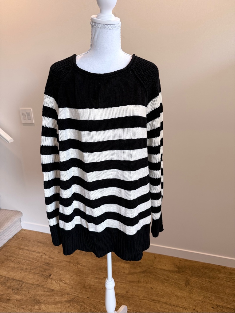 aerie Bistro Rollneck Sweater Stripes Casual Cozy Oversized Normcore size Medium
